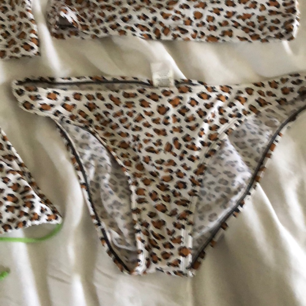 Rebel Beach Swim Suit - sz LG with 2 sz MD tops